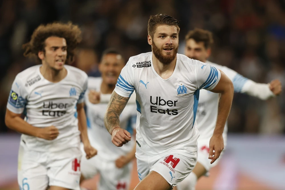 马赛欧冠征途:在风暴中追寻蓝色曙光